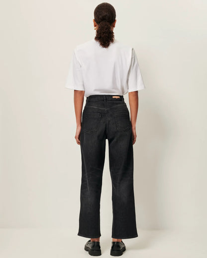 Brocken Black