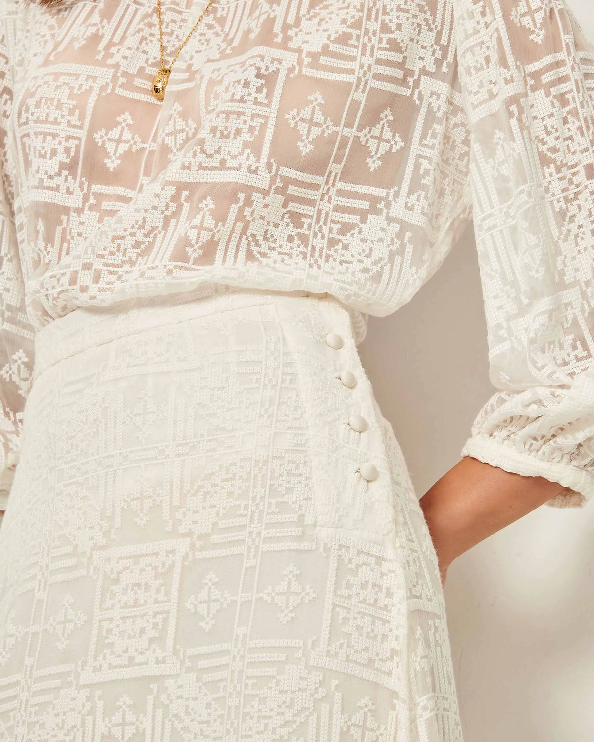 Antic White