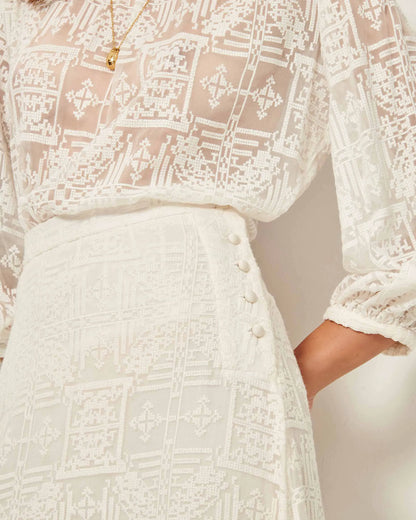 Antic White